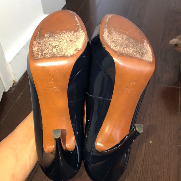 Gucci Patent Leather Pumps - Picture 6 of 8